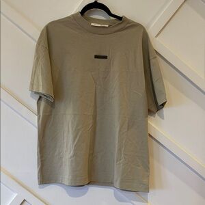 AUTHENTIC Men's FEAR IF GOD ESSENTIALS TEE